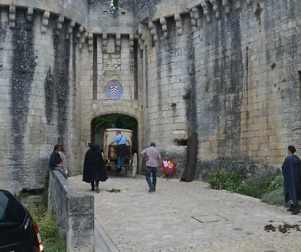 D'hotes Le Donjon Bourdeilles